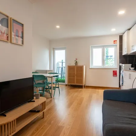 アパート 2-bed With Cozy Private Terrace At Intendente