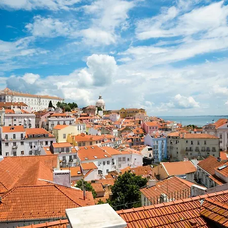 شقة 2-bed With Cozy Private Terrace At Intendente Lisboa