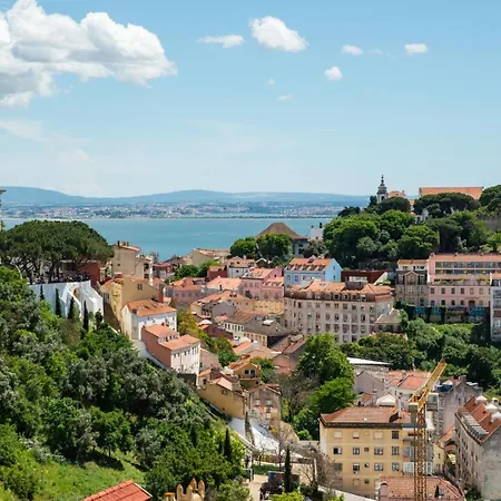 Apartament 2-bed With Cozy Private Terrace At Intendente