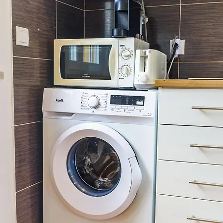 2-bed With Cozy Private Terrace At Intendente * Lisboa
