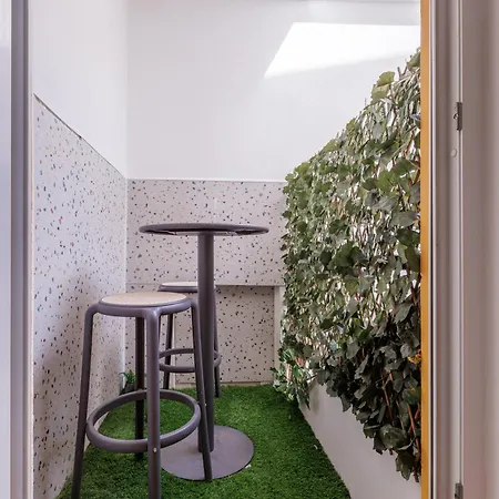 Appartement 2-bed With Cozy Private Terrace At Intendente Lisboa