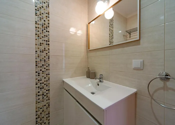 2-bed With Cozy Private Terrace At Intendente 아파트 *