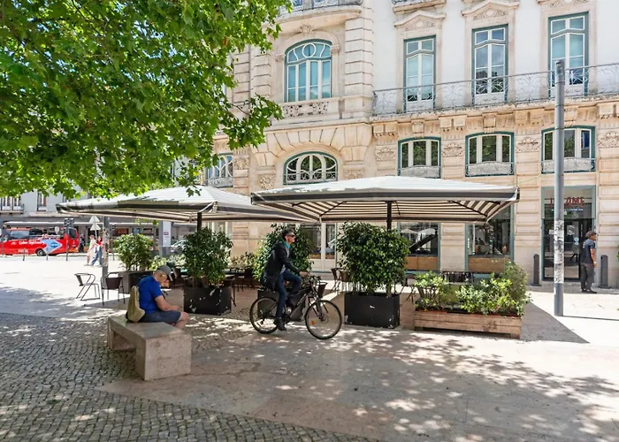 아파트 2-bed With Cozy Private Terrace At Intendente