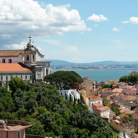 2-bed With Cozy Private Terrace At Intendente Lisboa
