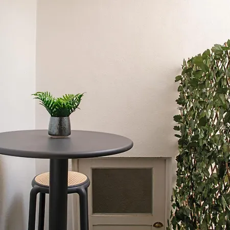 Apartment 2-bed With Cozy Private Terrace At Intendente