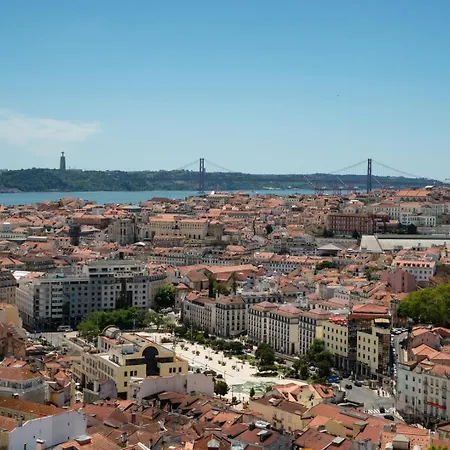 2-bed With Cozy Private Terrace At Intendente * Lisbon